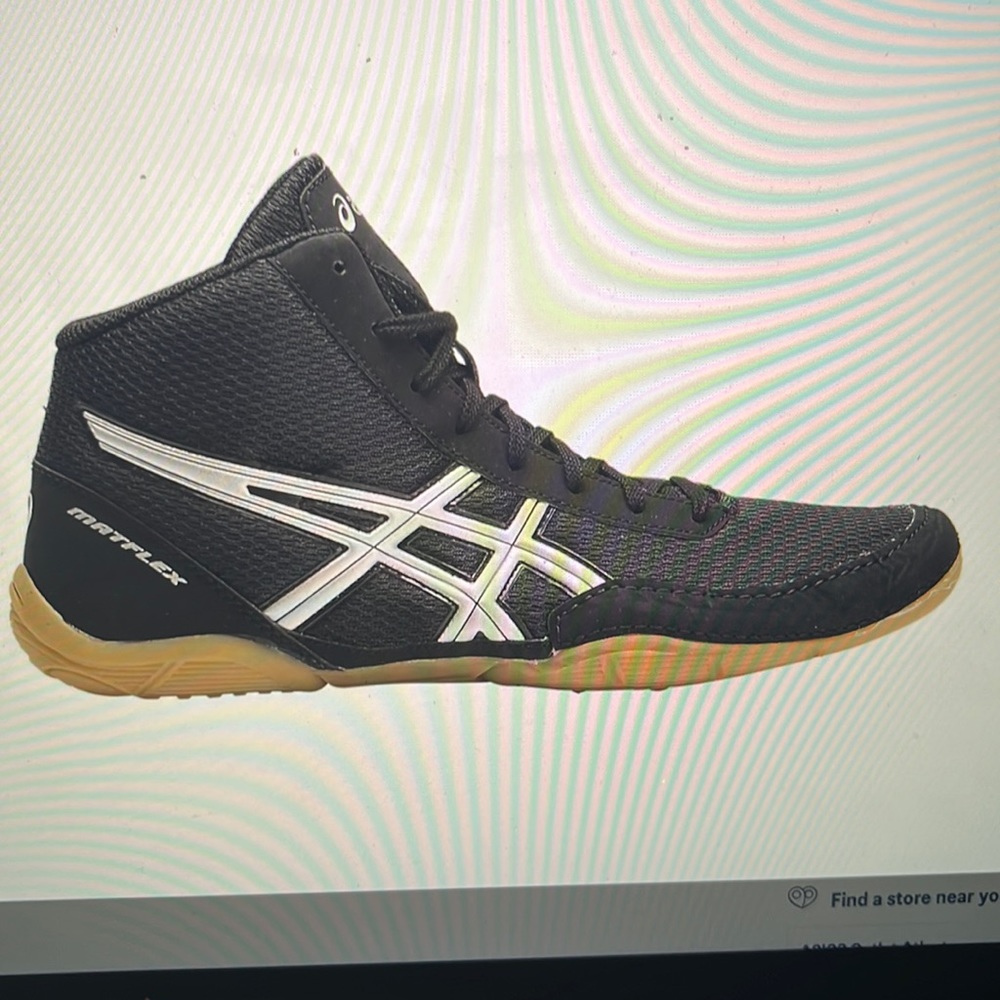 ASICS; unisex lifting/ wrestling shoes; black; W 9.5 and M 8; great condition
